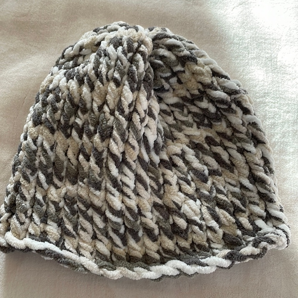 NWT - Hand-knitted hat